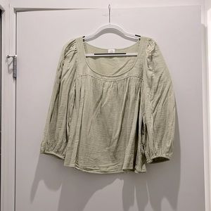Wilfred top